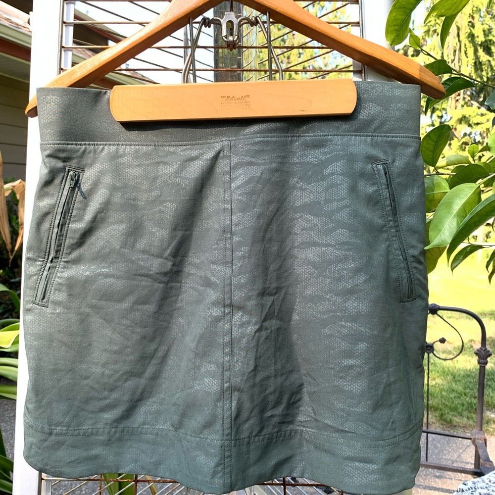Orvis Green Flat Front Skort for Casual Comfort
